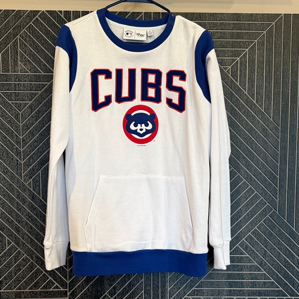Cubs White and Blue Women’s Sweatshirt